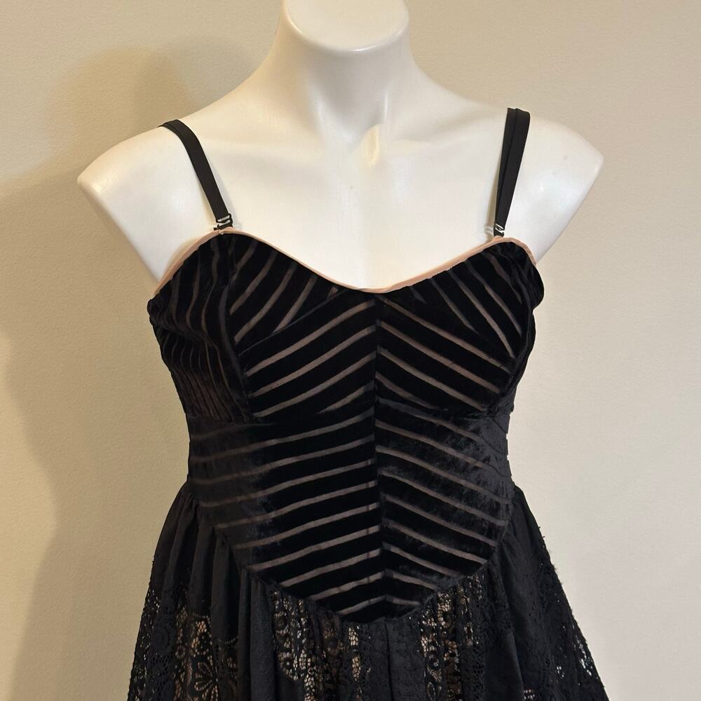 Free People Dark Fairy Midi Dress sz 8 Black Whimsigoth Velvet burnout dress - Picture 3 of 10